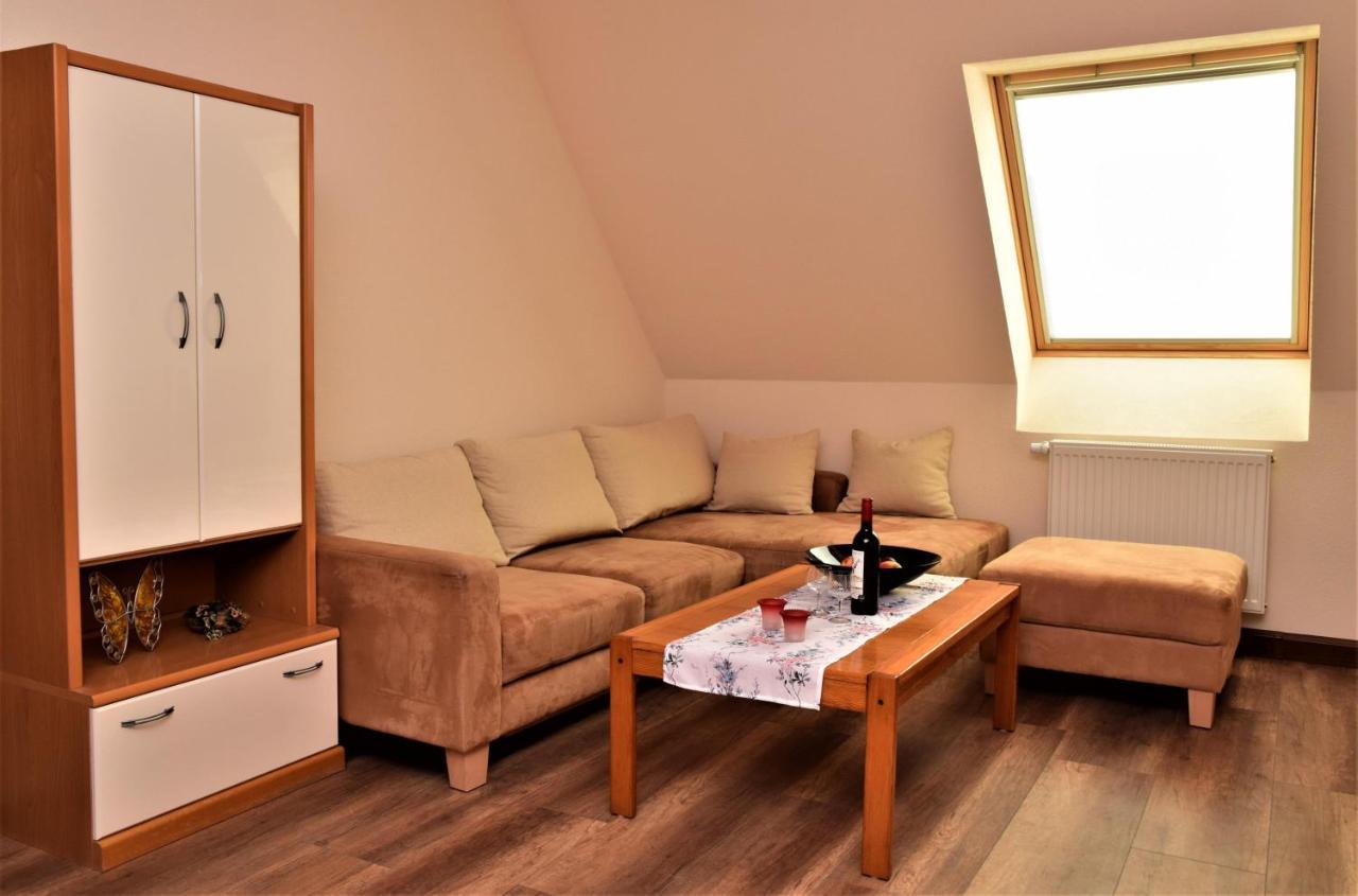 Ferienwohnung Anneliese Am Stadttor Hornbach Ngoại thất bức ảnh